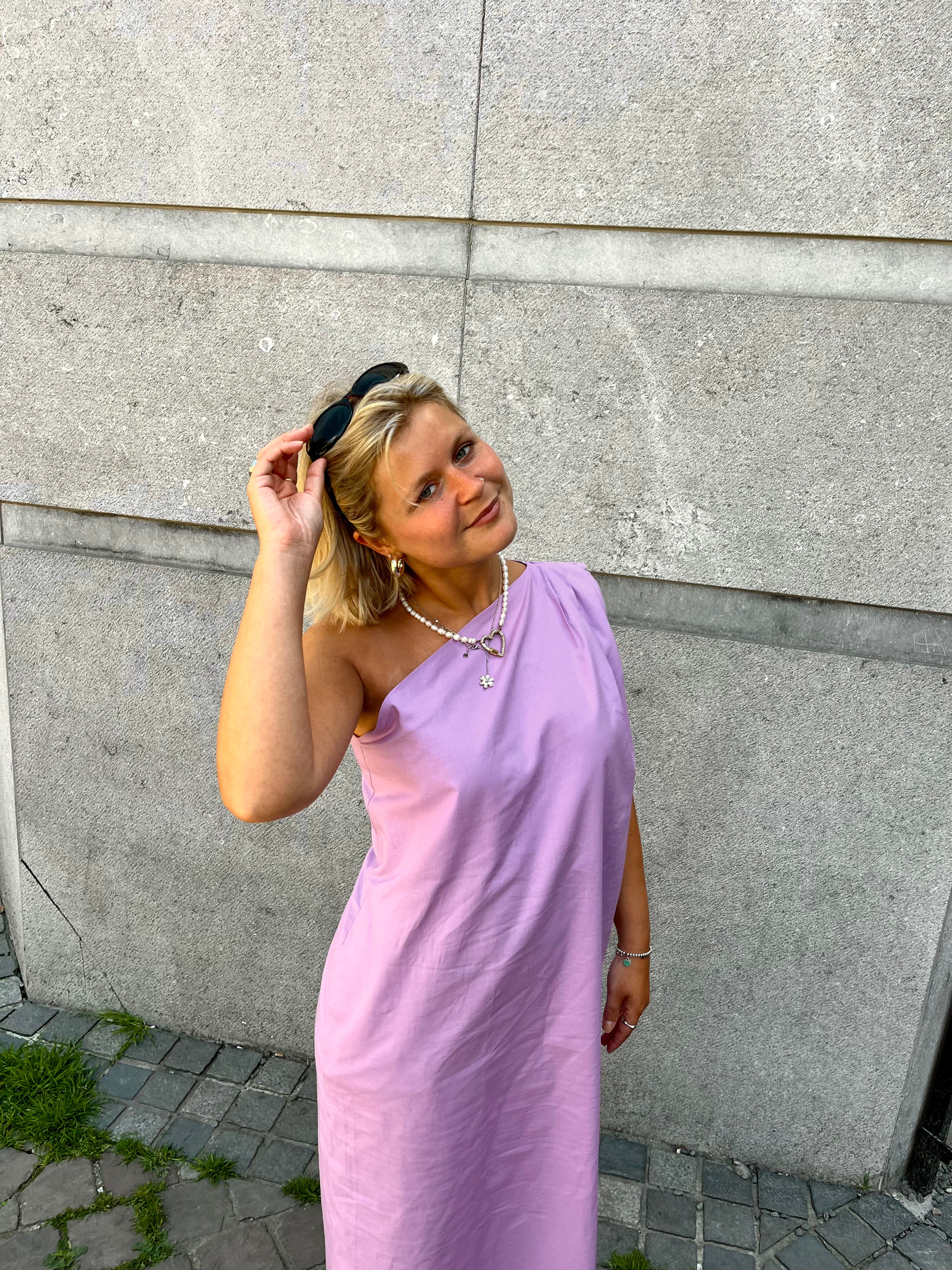 OFF-THE-SHOULDER DRESS LAVENDER