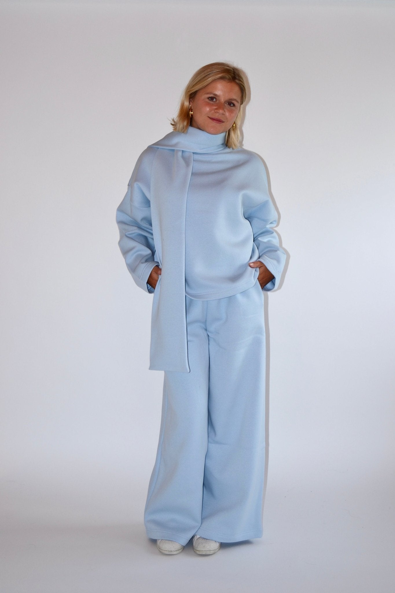 COMING SOON - EASY SET SWEATER & SCARF - LIGHT BLUE - WHERE'ELS