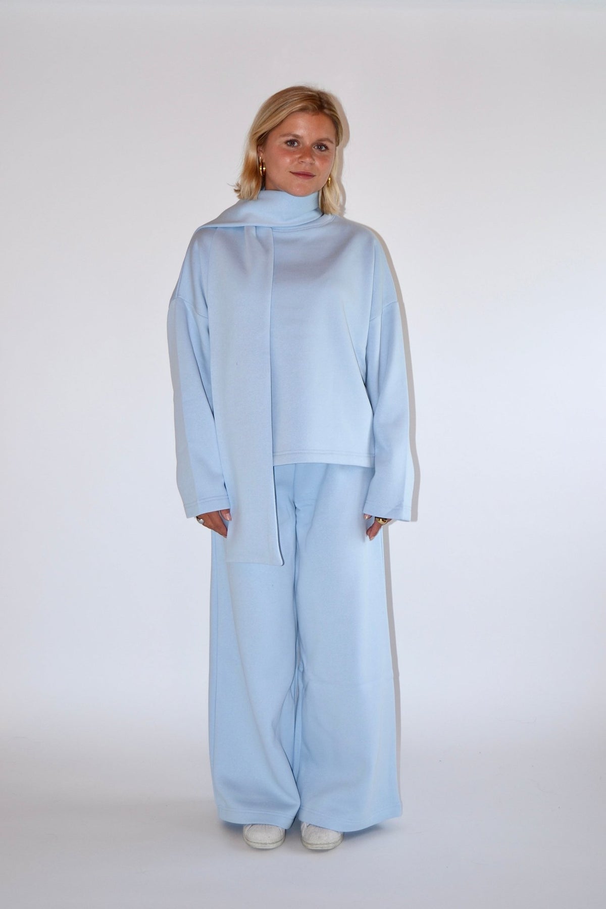 COMING SOON - EASY SET SWEATER & SCARF - LIGHT BLUE - WHERE'ELS