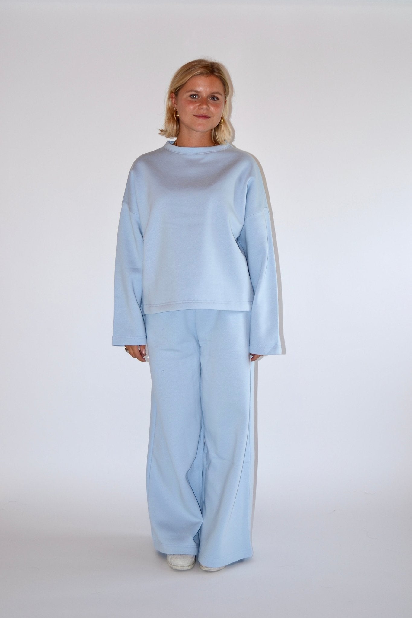 COMING SOON - EASY SET SWEATER & SCARF - LIGHT BLUE - WHERE'ELS