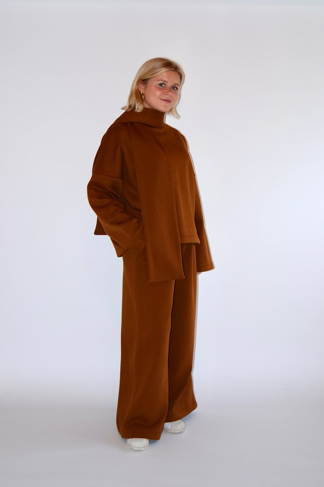 EASY SET SWEATER & SCARF - BROWN - WHERE'ELS