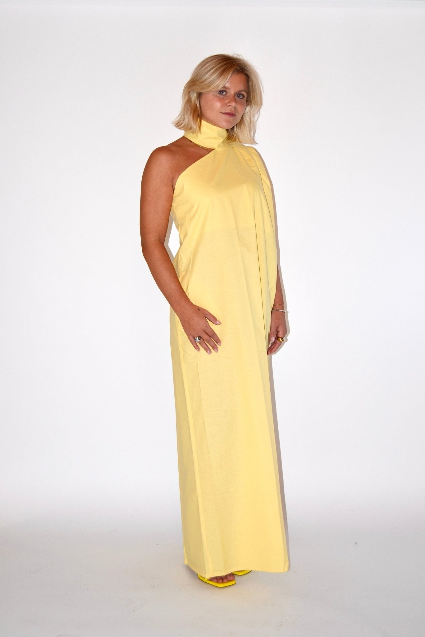 OFF - THE - SHOULDER DRESS BUTTER YELLOW - WHERE'ELS